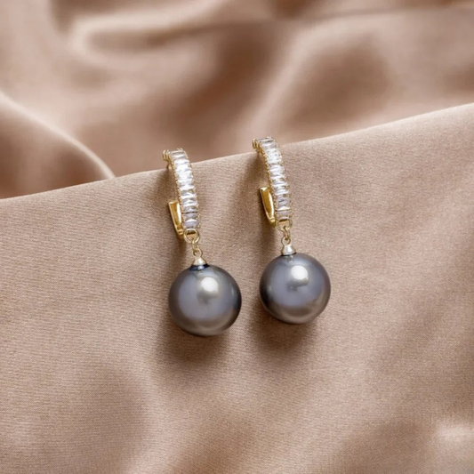 Elegante oorbellen met parels en zirkonia
