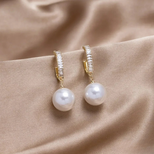 Elegante oorbellen met parels en zirkonia